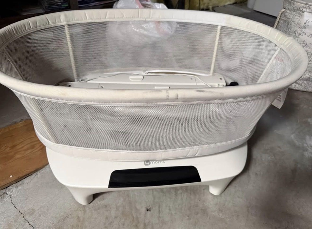4 Moms Mamaroo