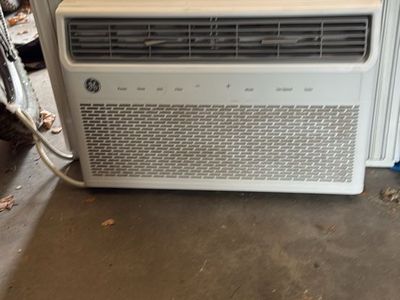 GE 8,000 BTU Window Air Conditioner - Used, White