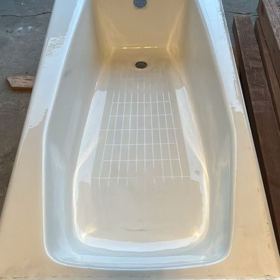 Kohler White Porcelain Enamel Cast Iron Bathtub - Good Condition