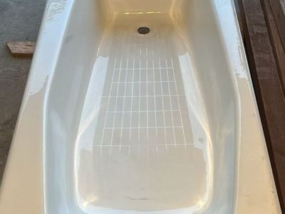 Kohler White Porcelain Enamel Cast Iron Bathtub - Good Condition