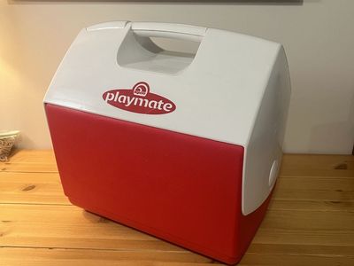 Like new Igloo Cooler