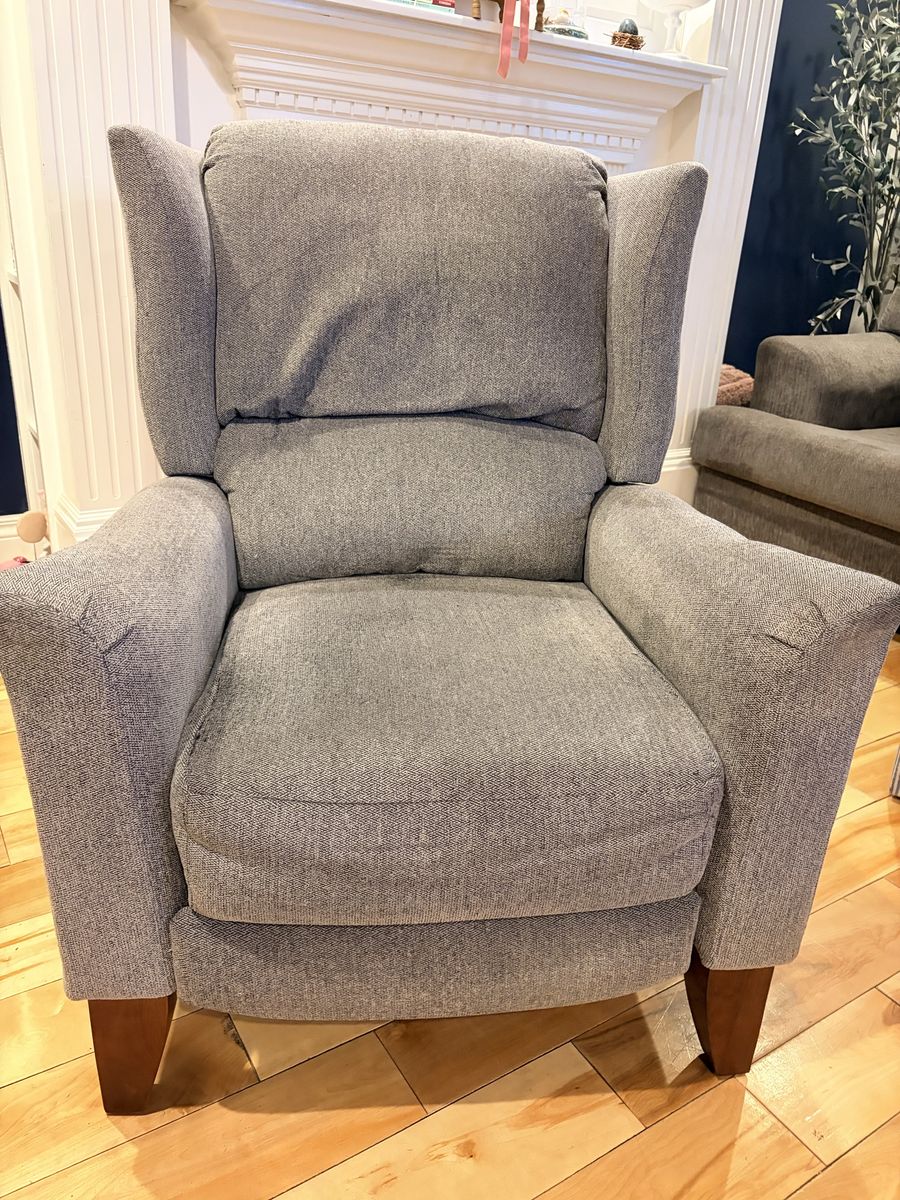 Gray Fabric Pushback Recliner