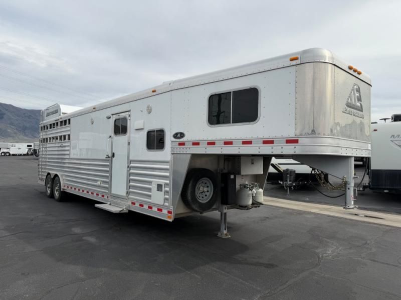 Used 2022 Elite Trailer Show Cattle LQ