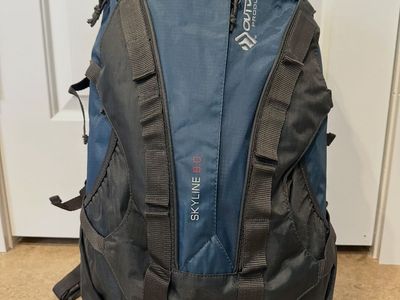 Nice rain-resistant Hiking Backpack