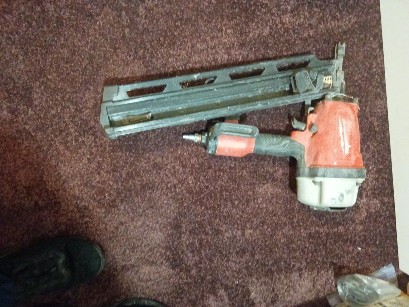 Milwaukee Pneumatic Framing Nailer Used Heavy Duty Construction Tool