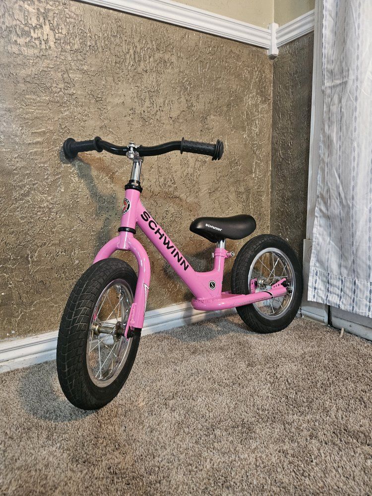 Schwinn K.O. Pink Balance Bike