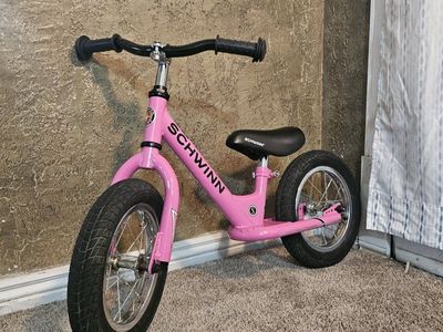 Schwinn K.O. Pink Balance Bike