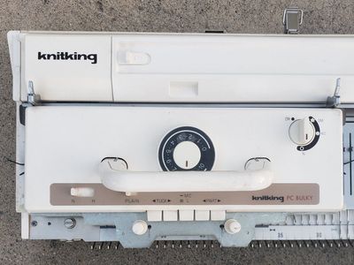 KNITKING PC BULKY KNITTING MACHINE VINTAGE JAPAN