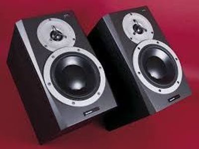 Dynaudio BM5A MKII Pair- (needs 1 tweeter, please read)