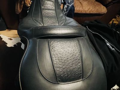 O.E.M Harley Davidson Seat