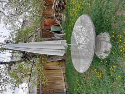 outdoor table and chairs