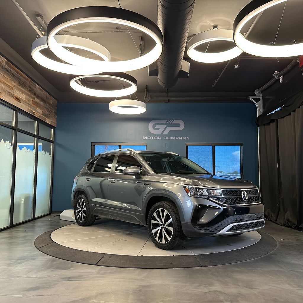 2022 Volkswagen Taos SE 4Motion