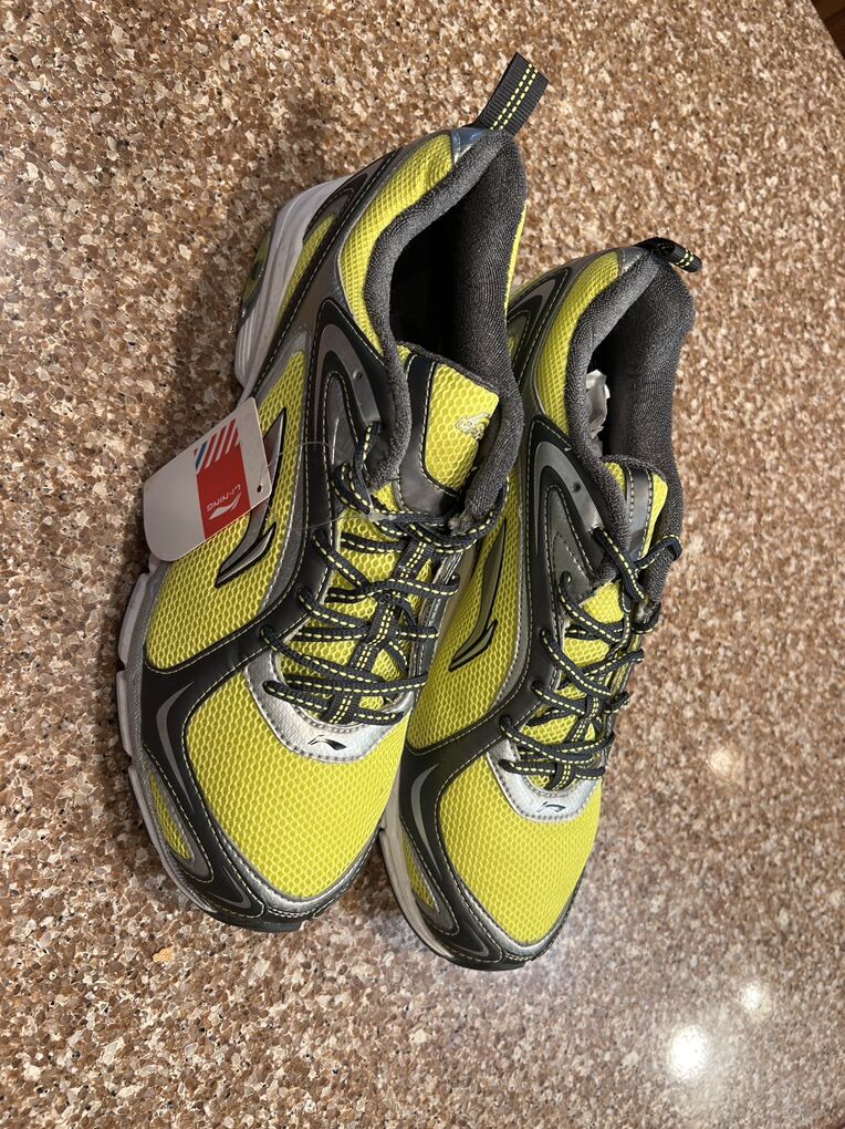 Tennis Shoes 11.5 Mens