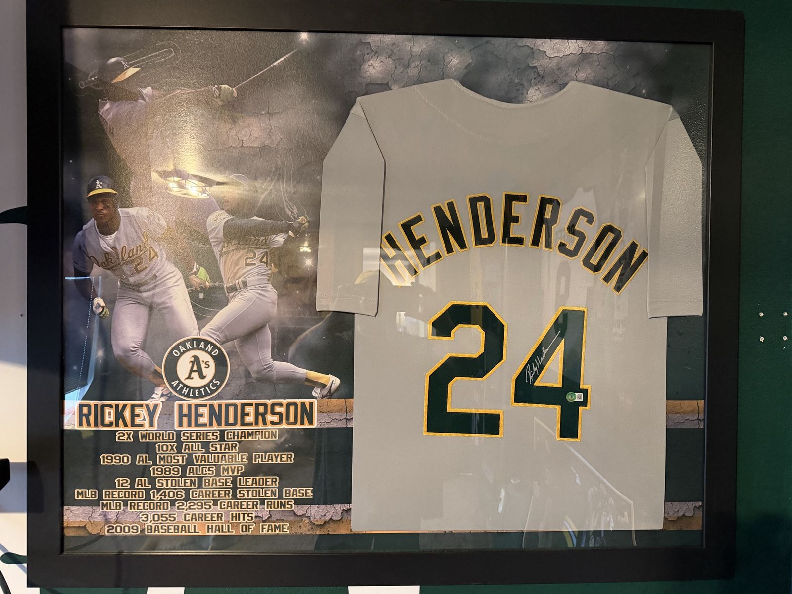 Ricky Henderson Signed Jersey in beautiful frame.