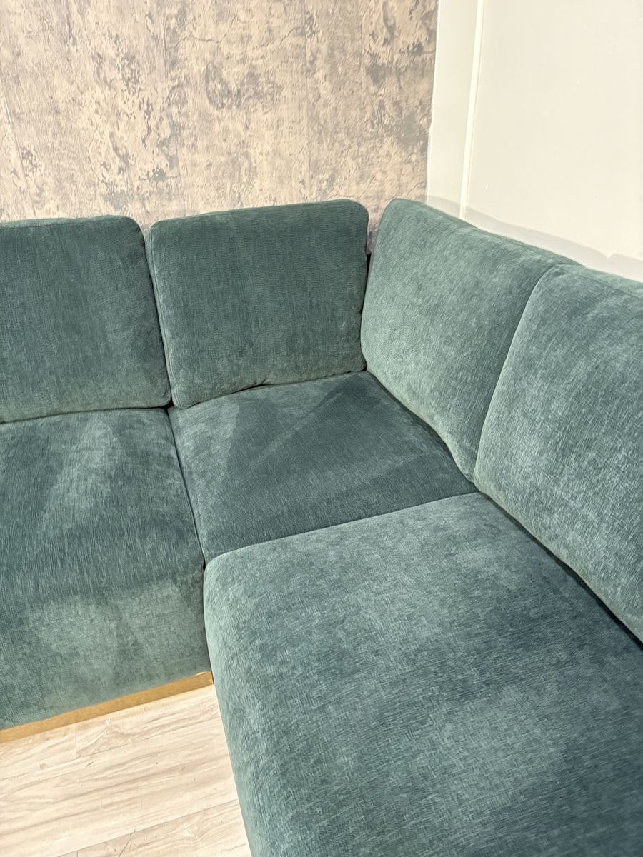 Main image 6