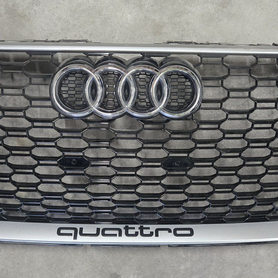 Audi RS5 Grille