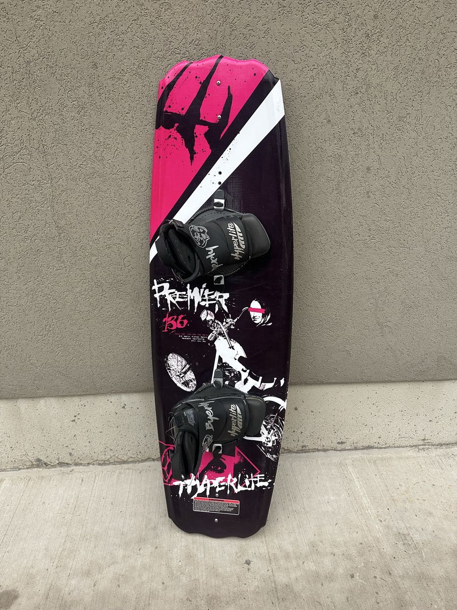 Hyperlite Premier 136 Wakeboard with Byerly Bindings