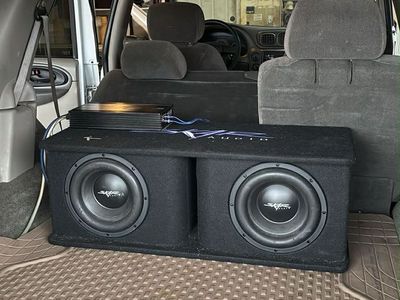 Skar Audio 2 10 Inch Subs With Amp