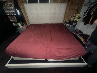 King size headboard & bedframe