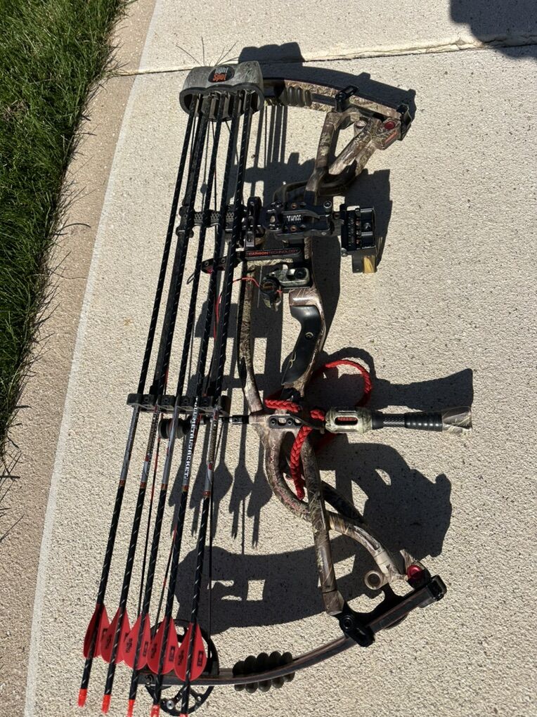 Hoyt Carbon Element Bow