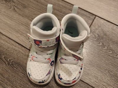 Puma Floral White High-Top Sneakers Infant Size 6C