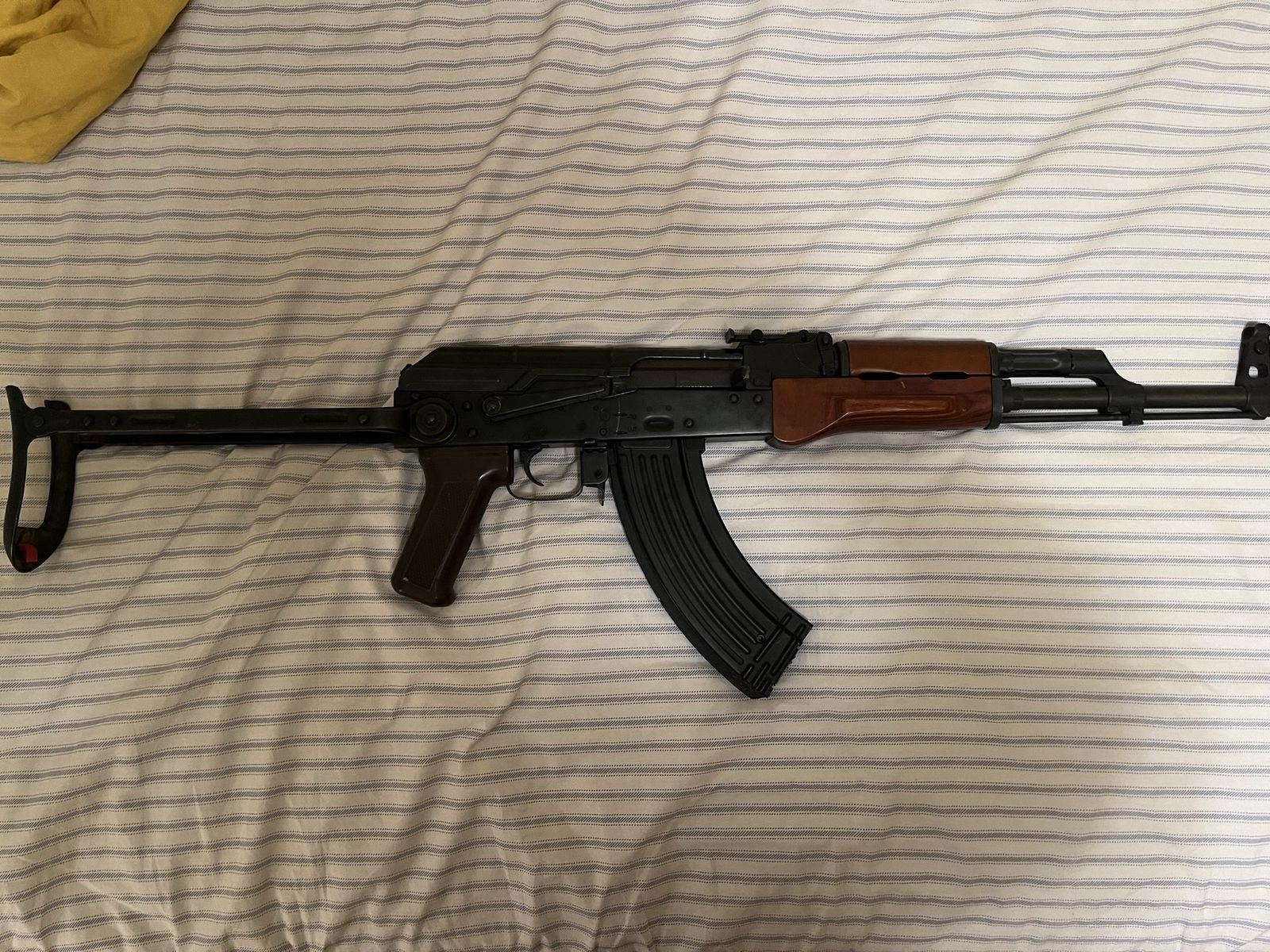 E&L AKMS