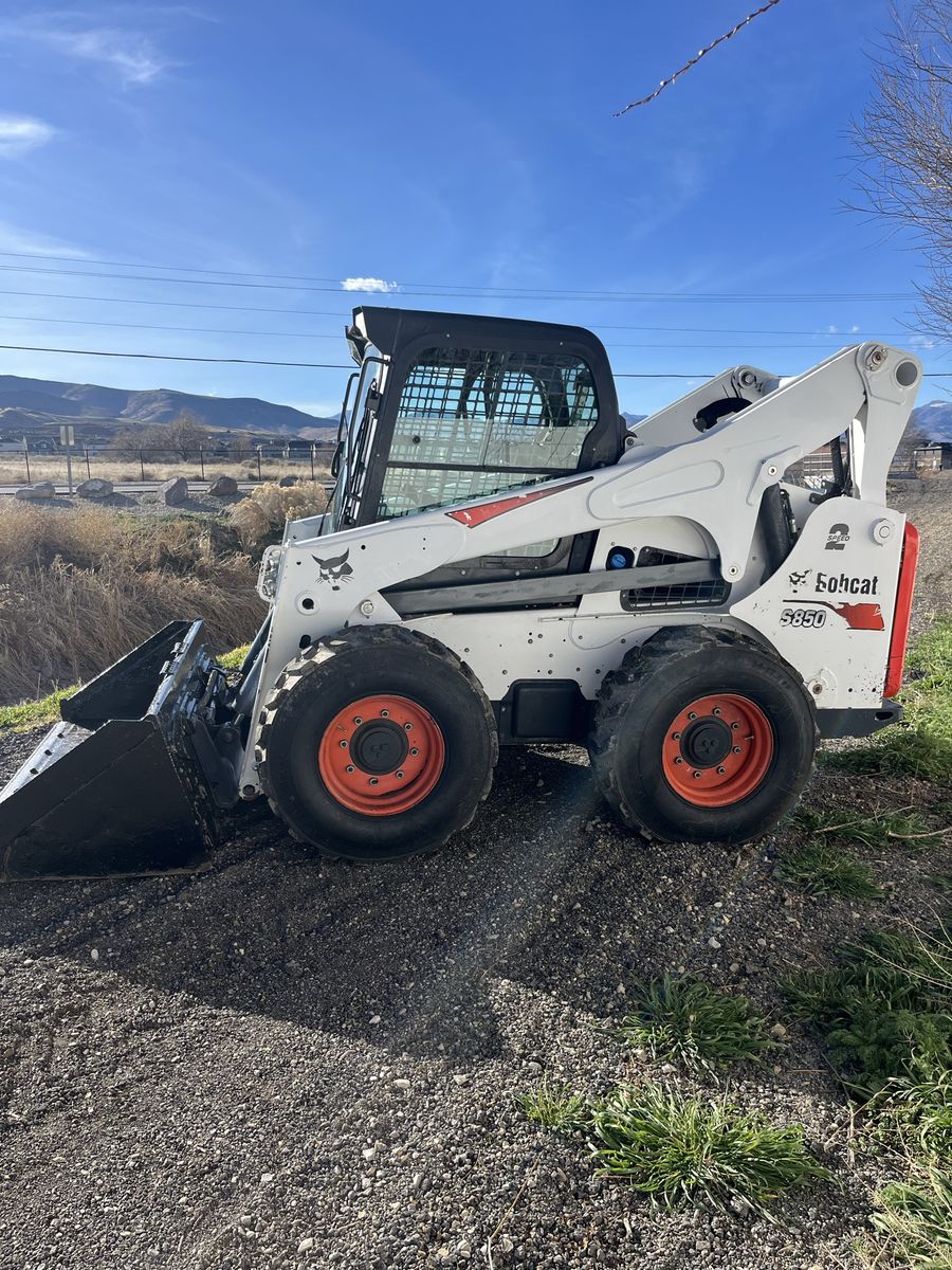 Bob Cat S-850