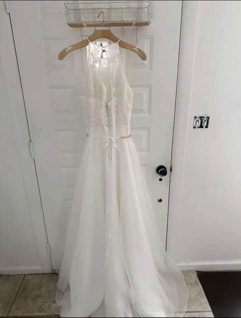 Davids Bridal Wedding Dress