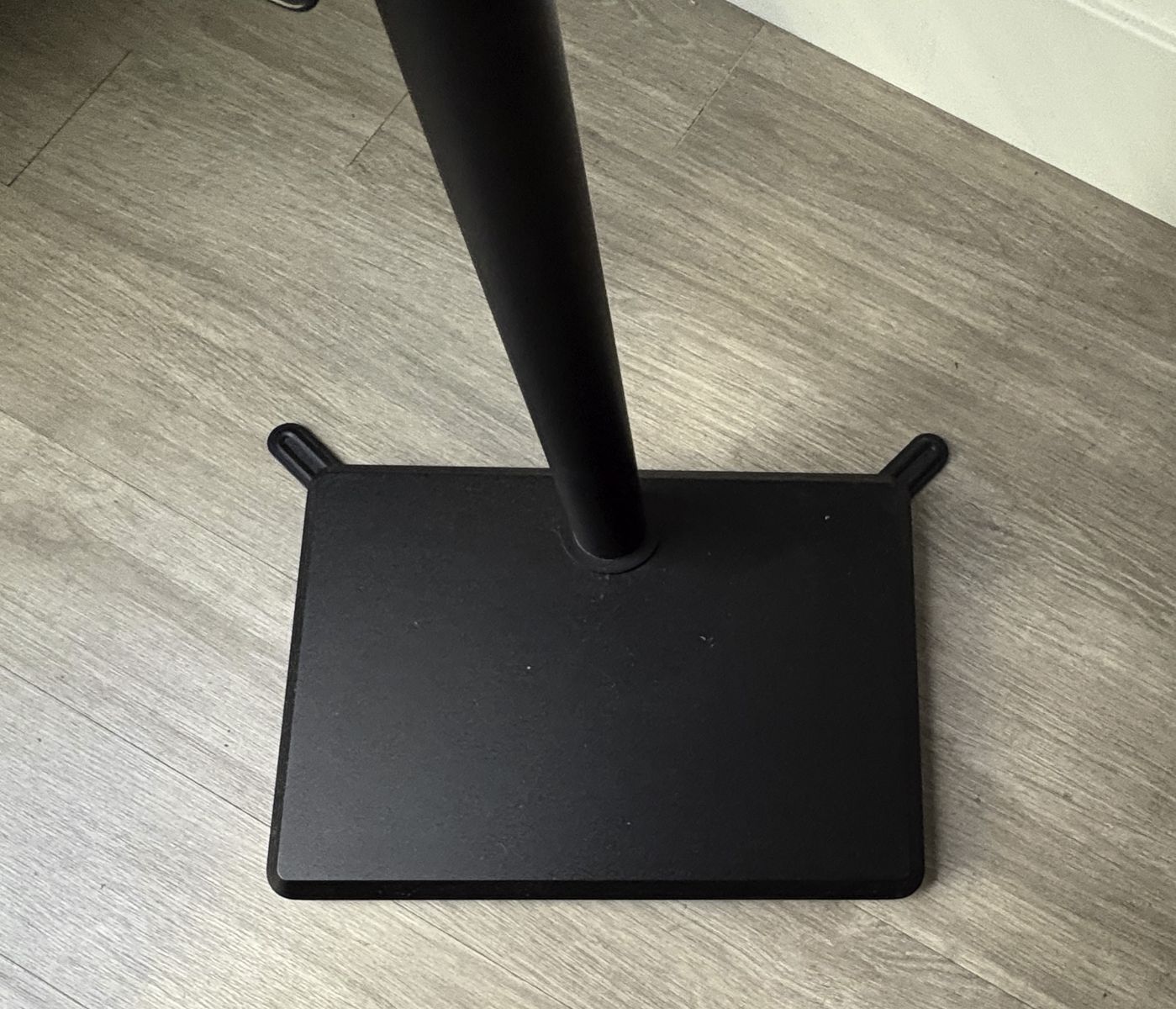 Main image 3