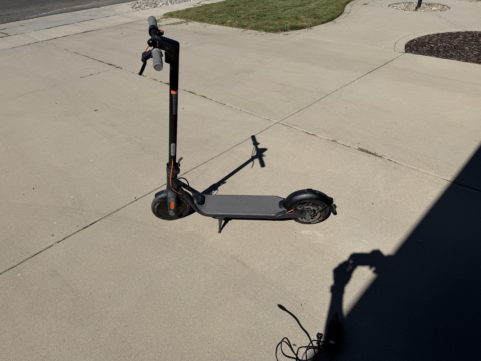 Ninebot Segway scooter (no charging)