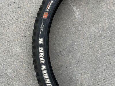 Used Maxxis minion Dhr ii 29x2.4