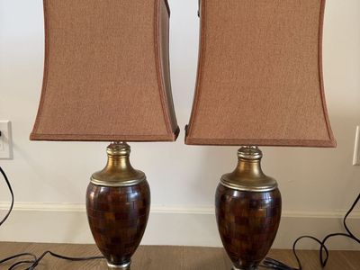 Set of 2 Traditional Table Lamps – Warm Bronze & Wood Tones