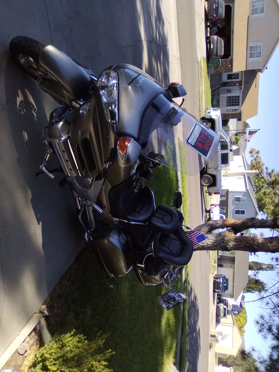 2008 Honda Goldwing with 61,000 miles, Navigation, Premium Audio, ABS Brakes