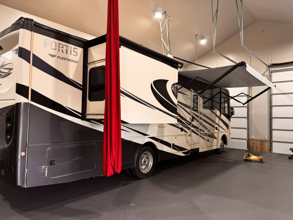 2020 Fleetwood Fortis 33MB