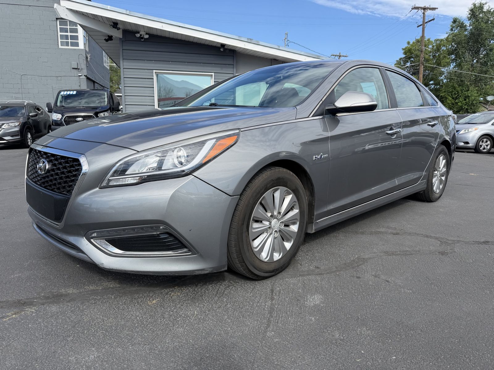 2017 Hyundai SONATA Hybrid SE