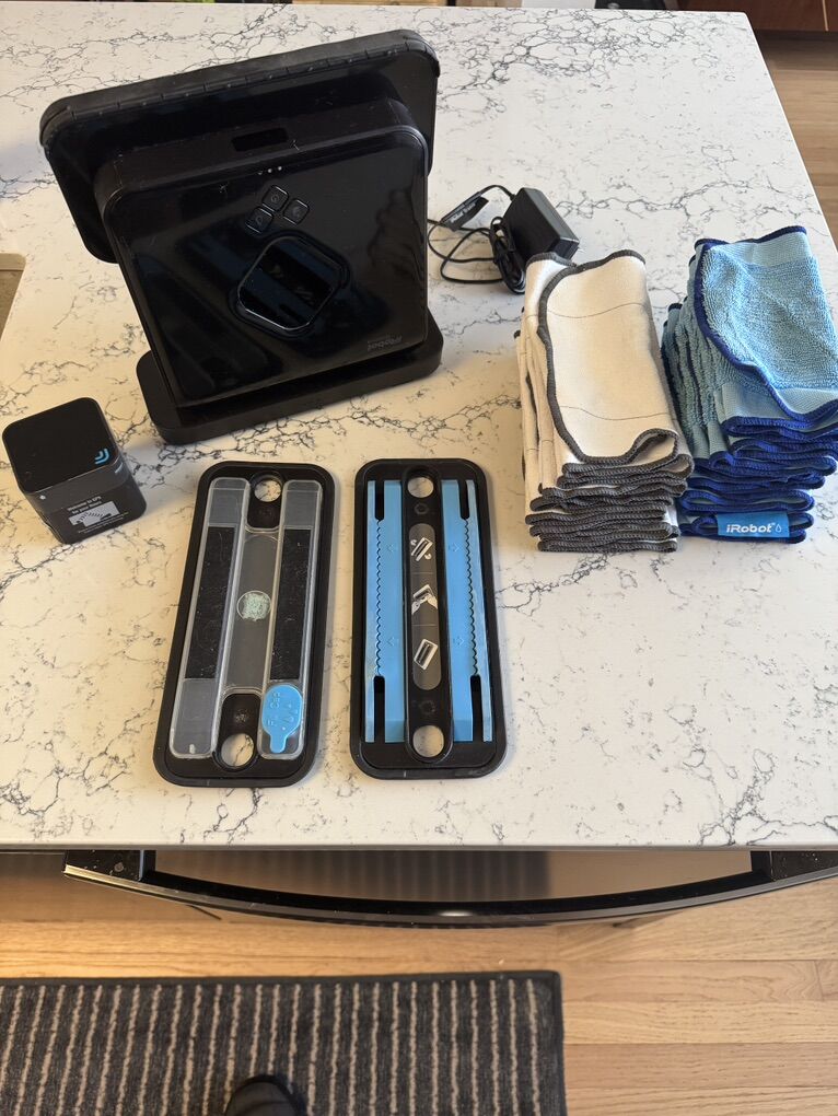 iRobot Braava 380 Sweep & Mop Robot