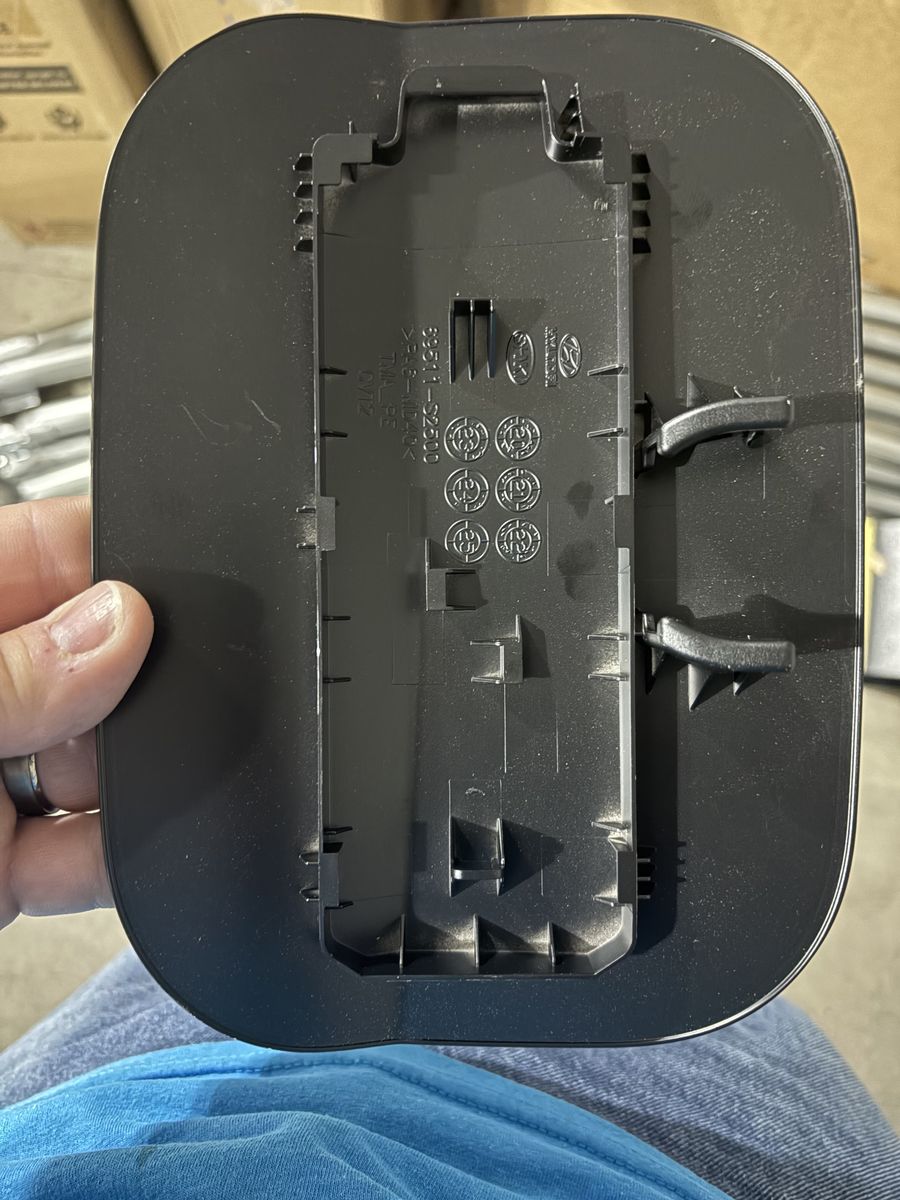 Main image 3