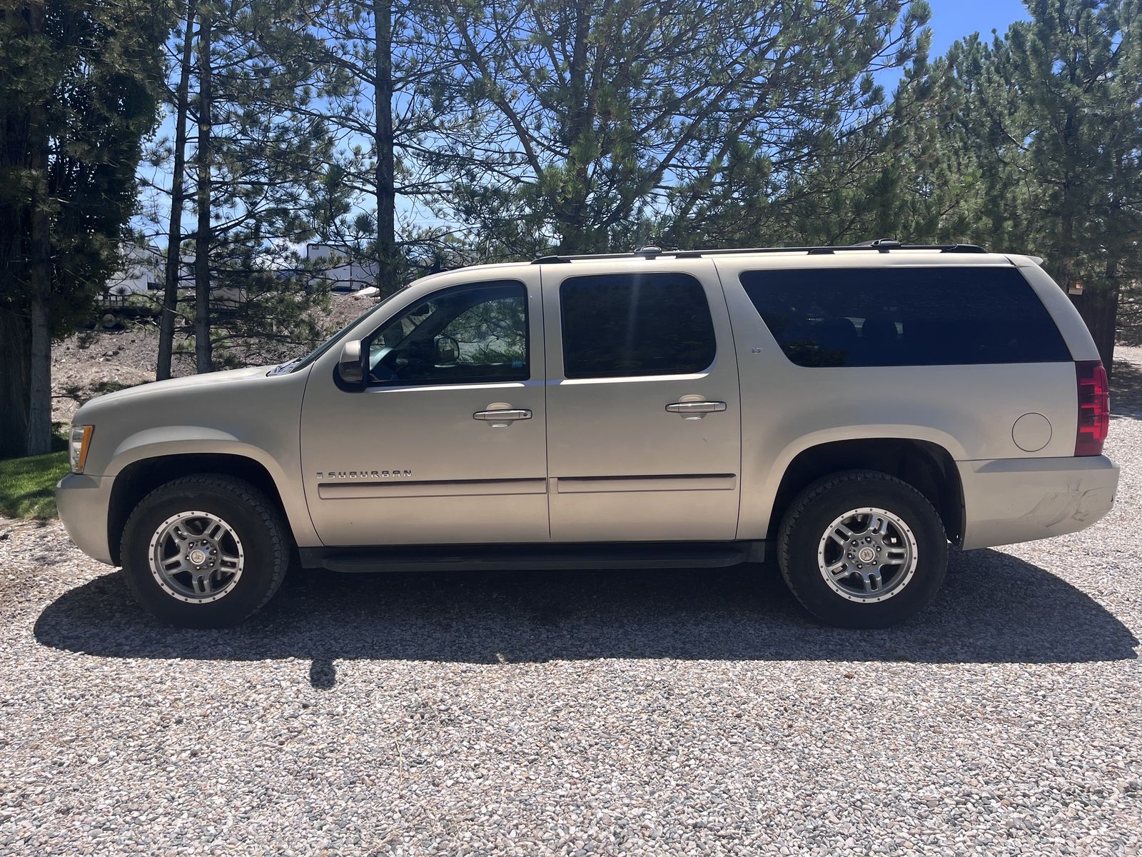 2007 Chevrolet Suburban LTZ