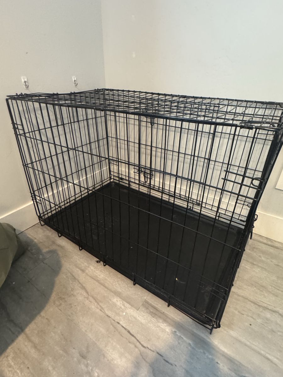 Dog kennel/crate