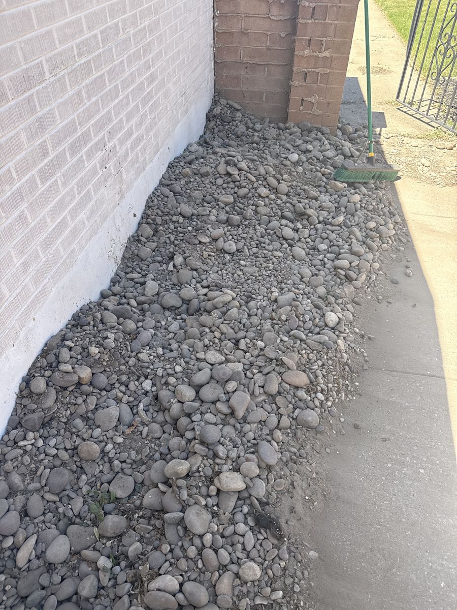 FREE Bulk River Rocks / Pebbles - Ideal for Landscaping & Drainage
