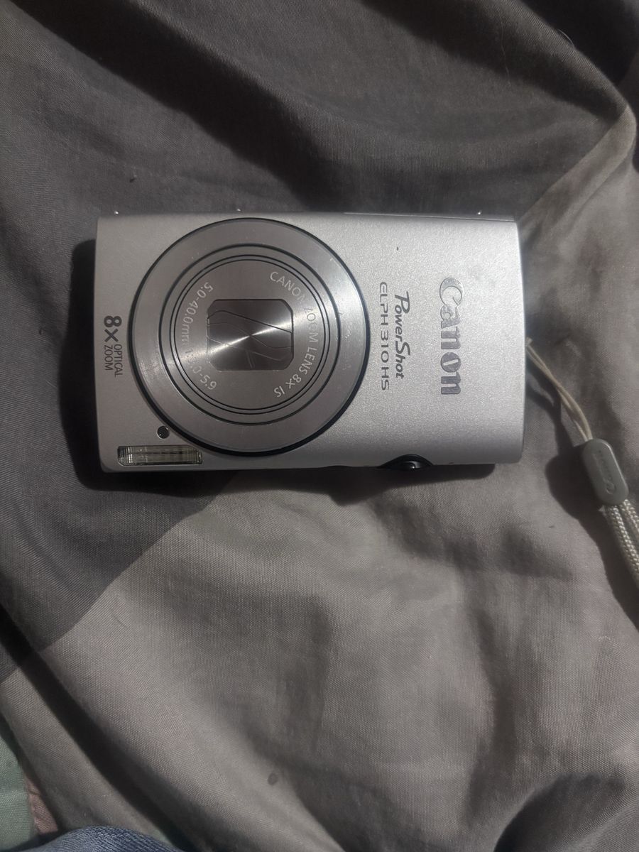 Canon Power Shot Elph 310 HS Camera 8x Zoom