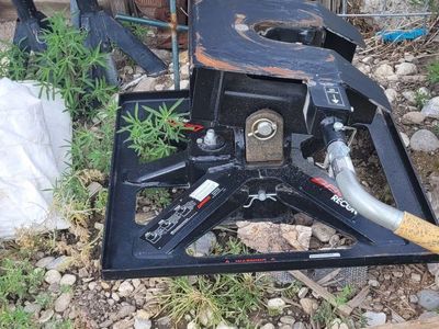 DEMCO Flatbed Fifth wheel hitch