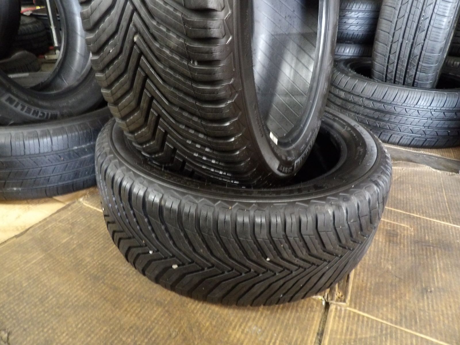 225/50R17 MICHELIN CROSSCLIMATE 2 PAIR OF TWO USED TIRES