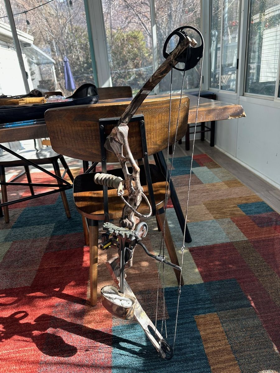 Martin Threshold Bow Set w/ Camouflage Pattern