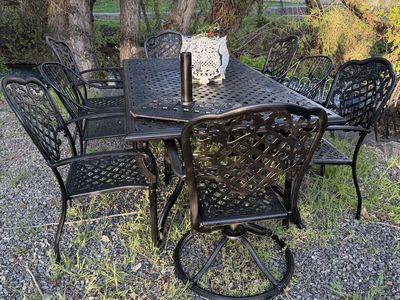 10 PIECE PATIO TABLE 8 CHAIRS UMBRELLA STAND