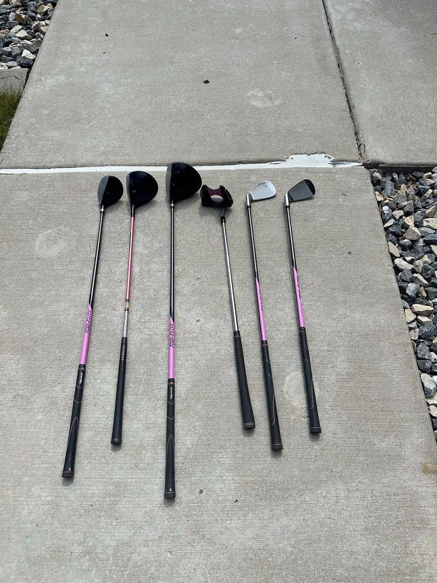 Girl’s Golf Clubs - Full Set with Pink Accents
