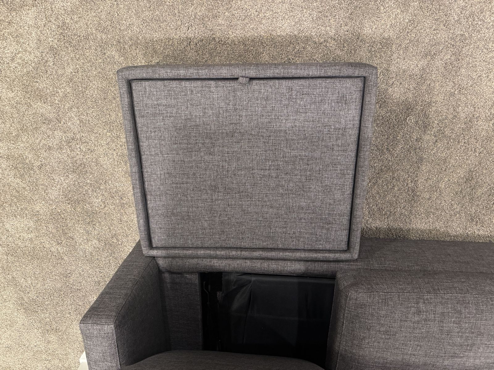 Main image 6