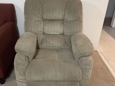Recliner chair