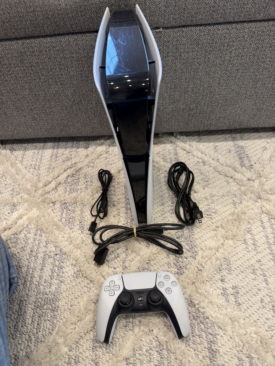 Sony PlayStation 5 PS5 Digital Console w/ Controller & Cords - Used Excellent Condition