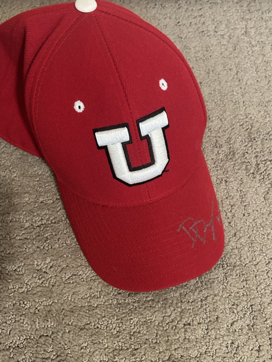Devon Dampier signed hat Utah Utes